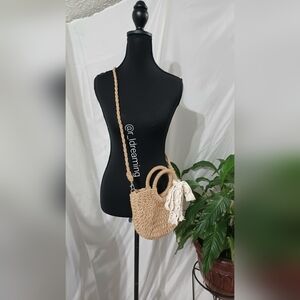 NWOT Convertible Hobo Chic Tan Small Woven Handbag